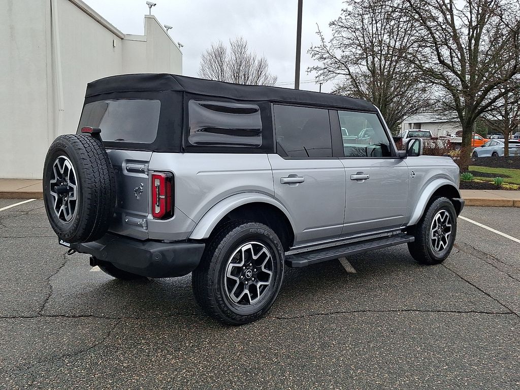 2023 Ford Bronco 4-Door Outer Banks - Photo 9