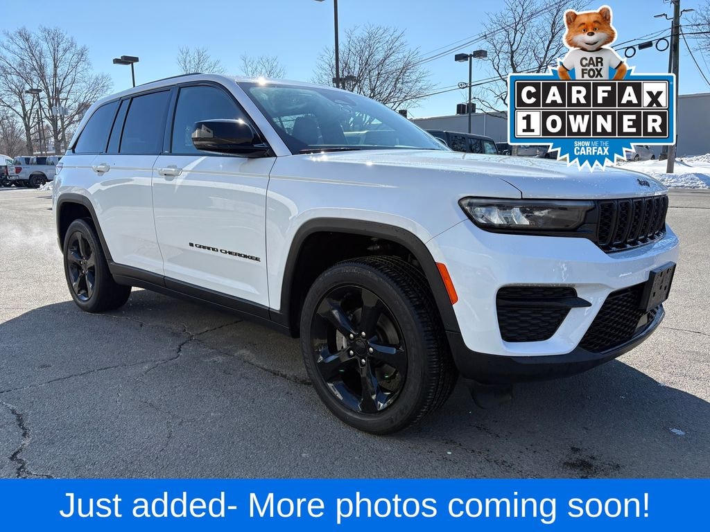 Used 2023 Jeep Grand Cherokee Altitude SUV