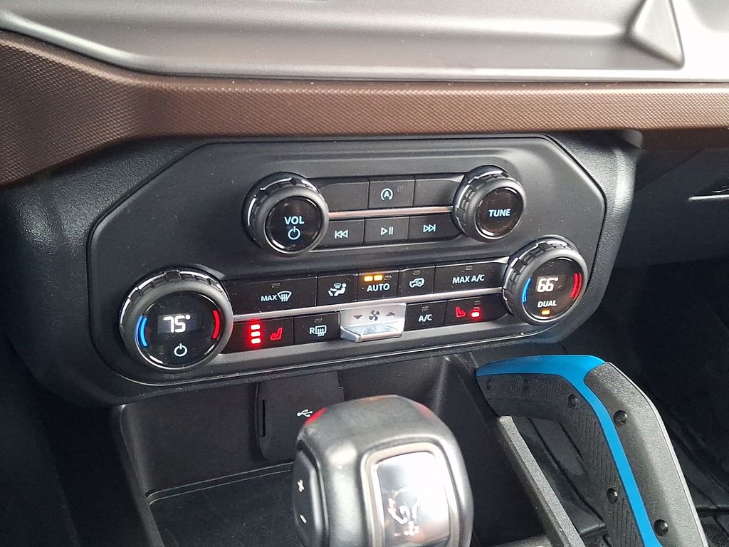 2023 Ford Bronco 4-Door Outer Banks - Photo 17