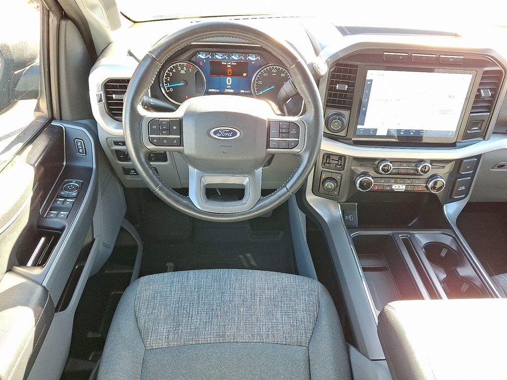 2022 Ford F-150 XLT photo 2