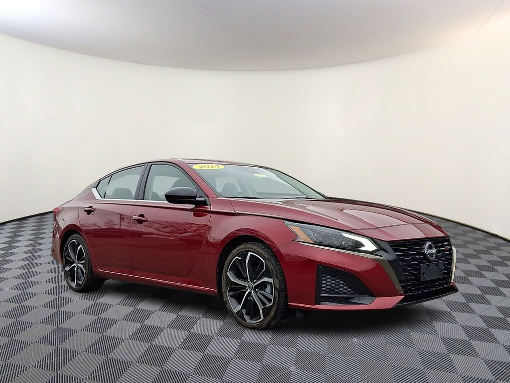 2024 Nissan Altima SR