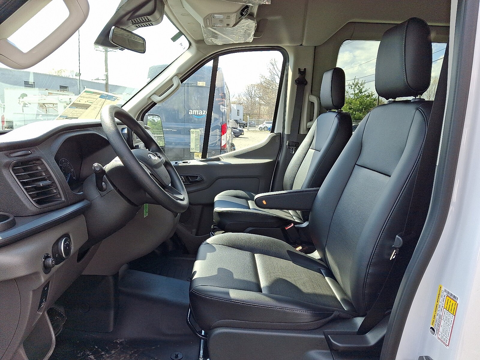 2025 Ford Transit Passenger XL photo 2