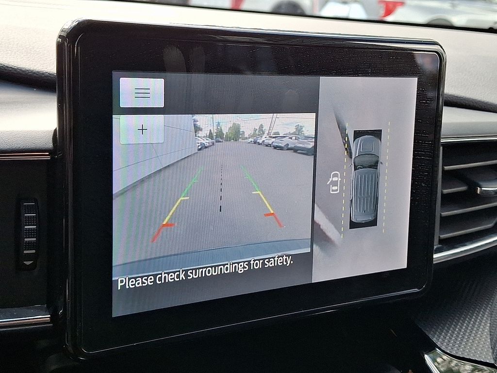 2023 Ford Explorer ST-Line photo 4