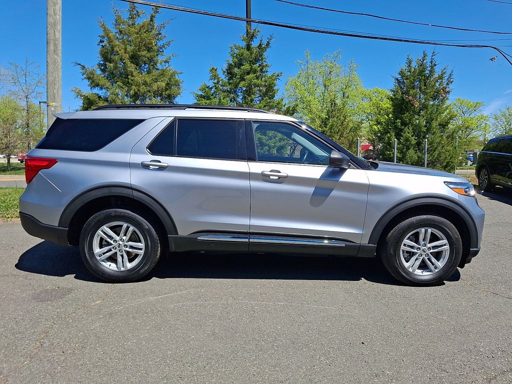 2022 Ford Explorer XLT - Photo 10