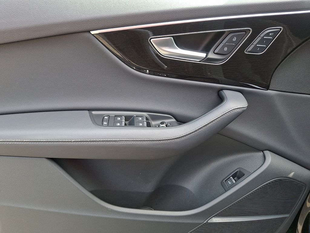 2025 Audi Q7 Premium Plus - Photo 16