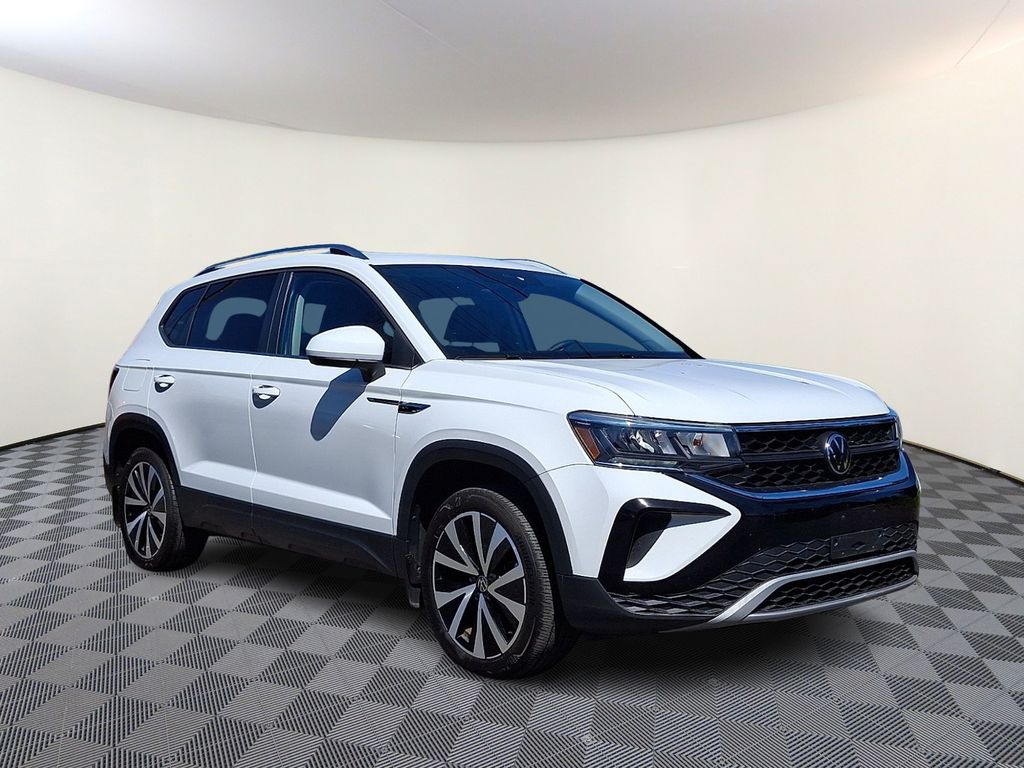 2024 Volkswagen Taos SE