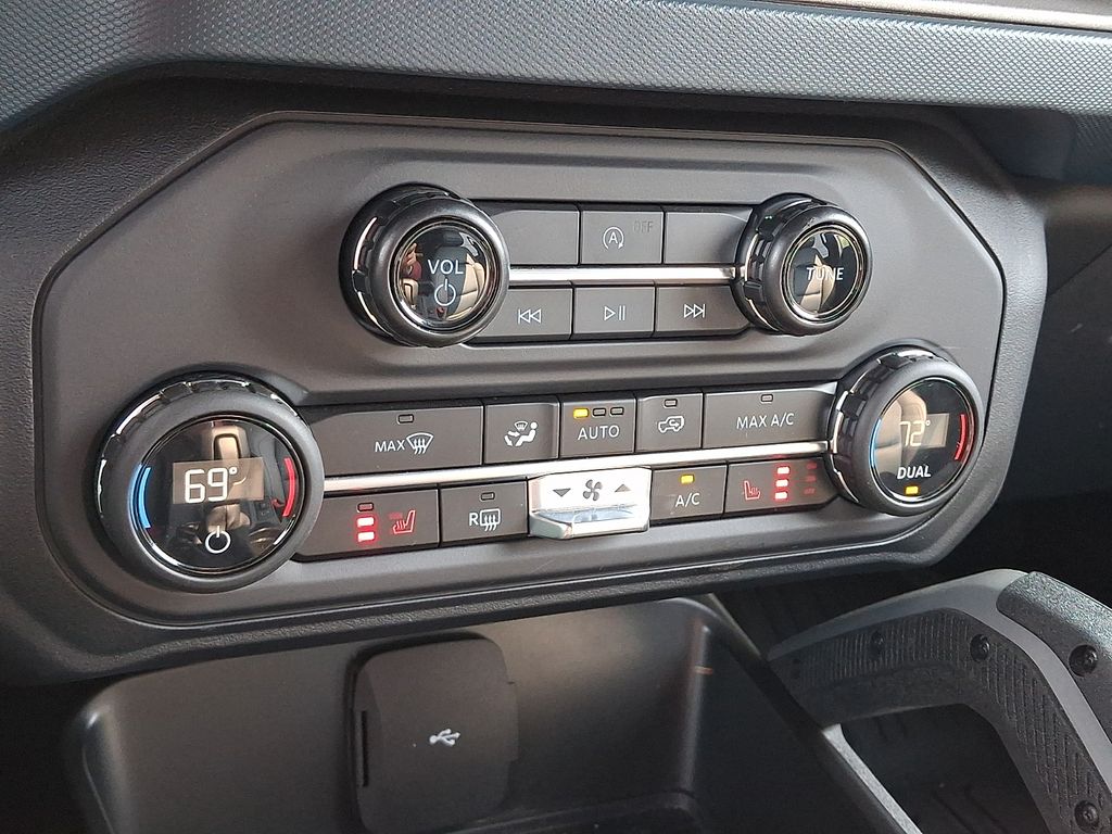 2024 Ford Bronco 4-Door Outer Banks - Photo 18