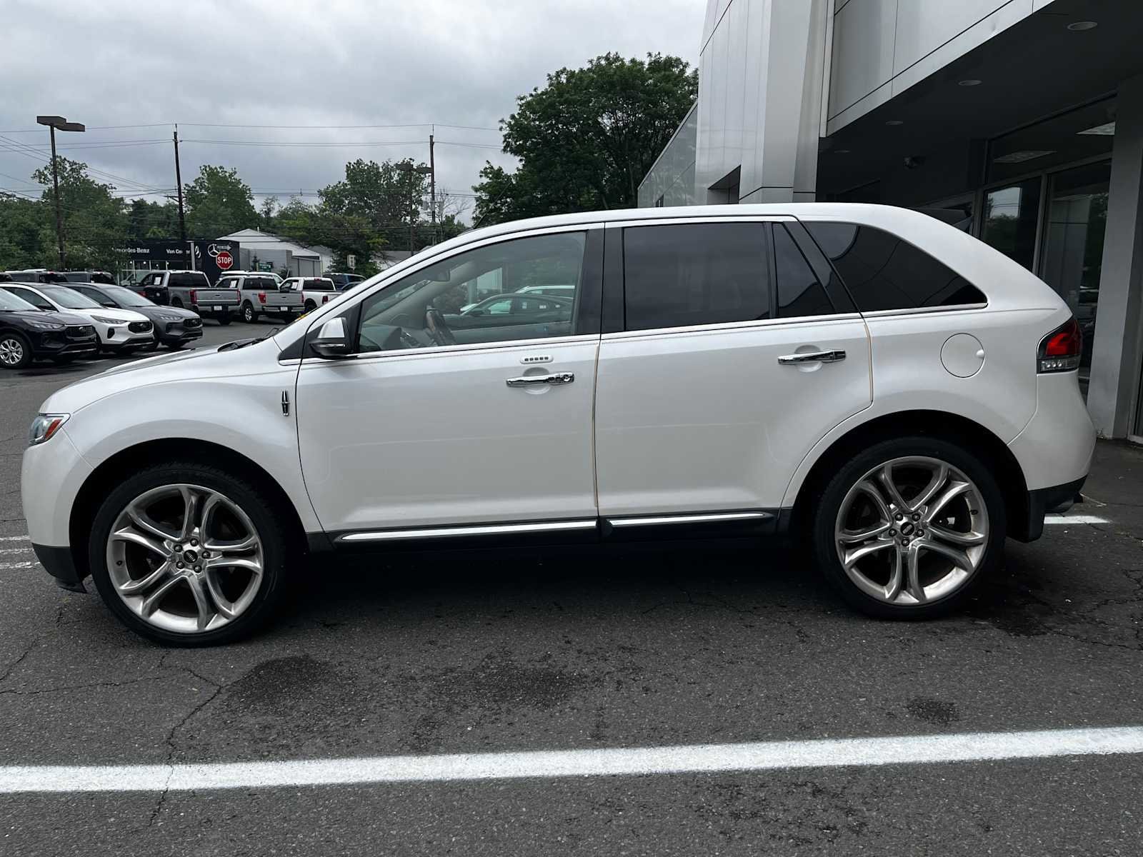 Used 2014 Lincoln MKX Base with VIN 2LMDJ8JK7EBL07670 for sale in Lawrence, NJ
