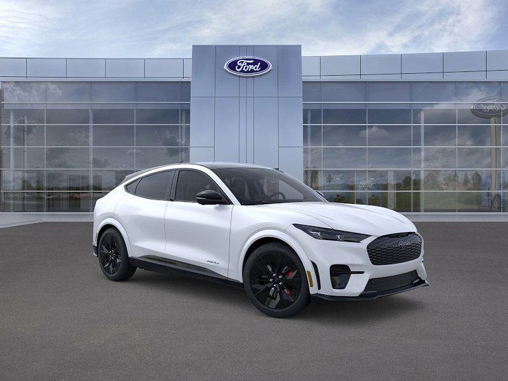 2025 Ford Mustang Mach-E GT - Photo 7