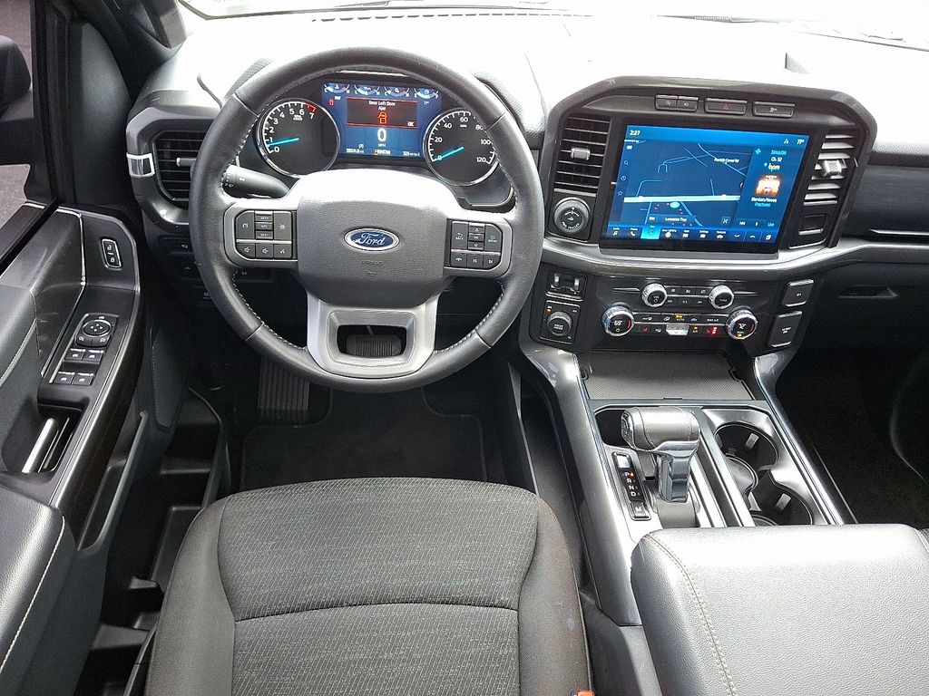 2021 Ford F-150 XLT photo 2