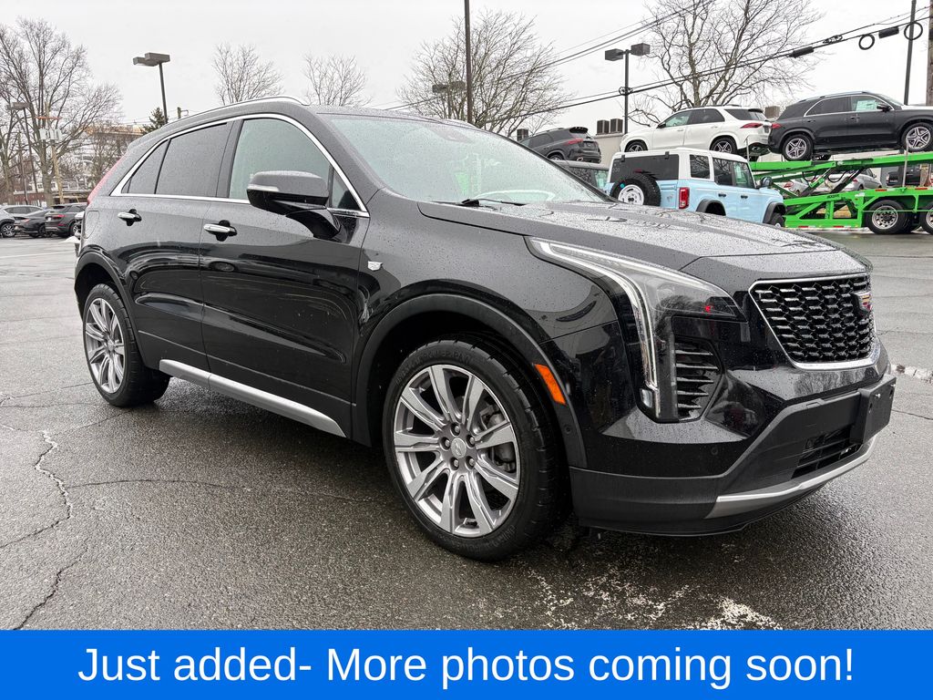 2022 Cadillac XT4 Premium Luxury