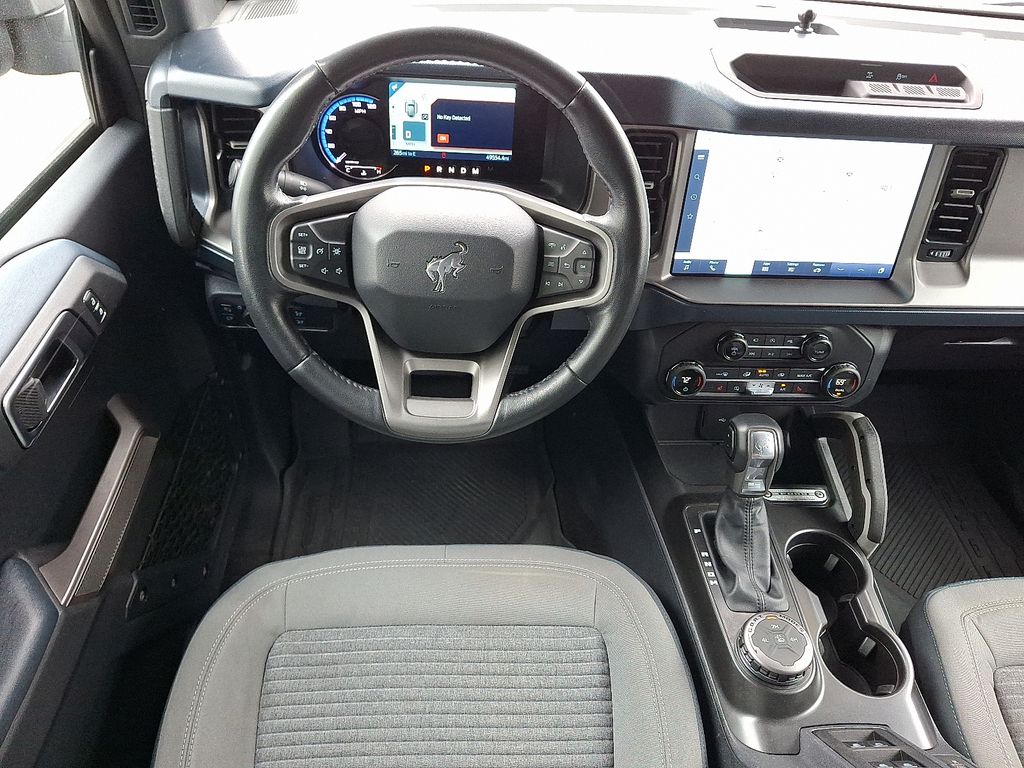 2021 Ford Bronco Outer Banks photo 2