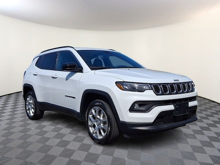 2023 Jeep Compass Latitude Lux SUV