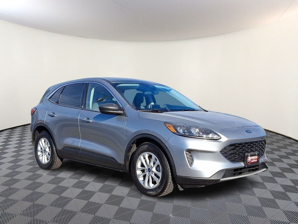 2022 Ford Escape SE's photo