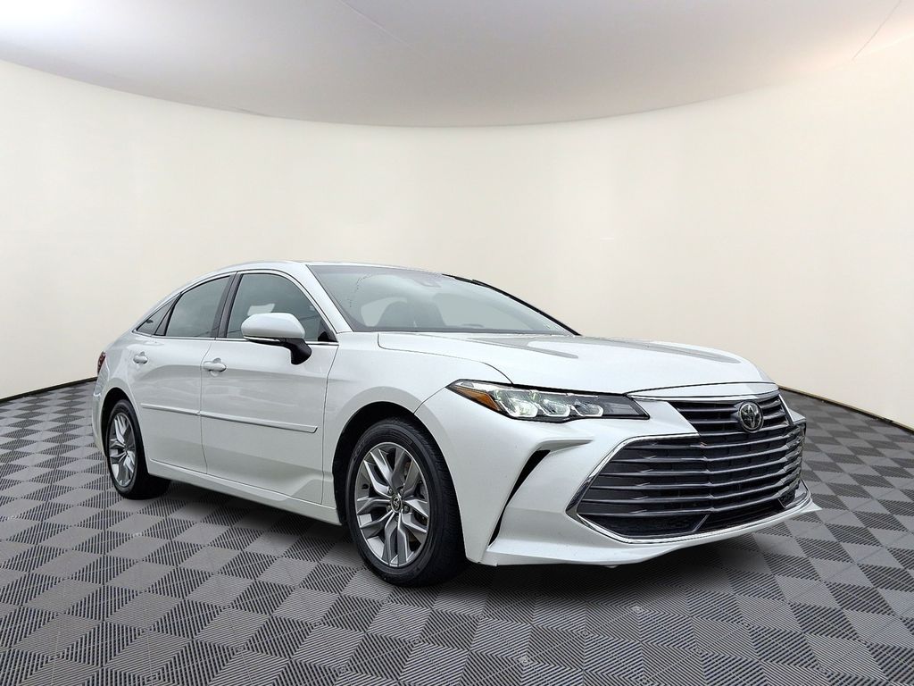 2022 Toyota Avalon XLE's photo
