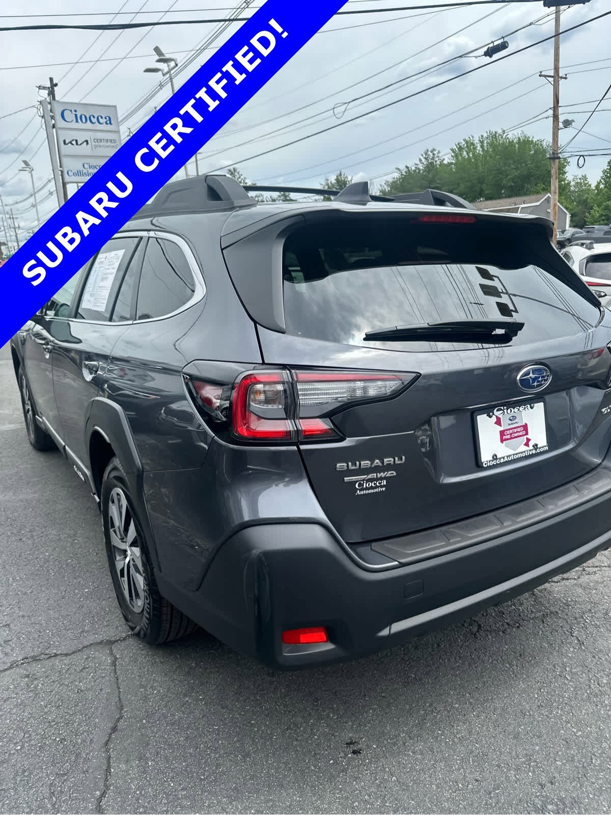 2025 Subaru Outback Premium photo 4