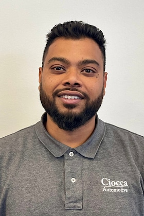 Staff member Naz Rahman from ID_3b5ad1e8d967