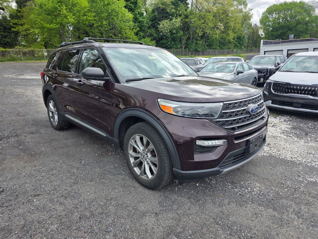 2022 Ford Explorer XLT 4WD's photo