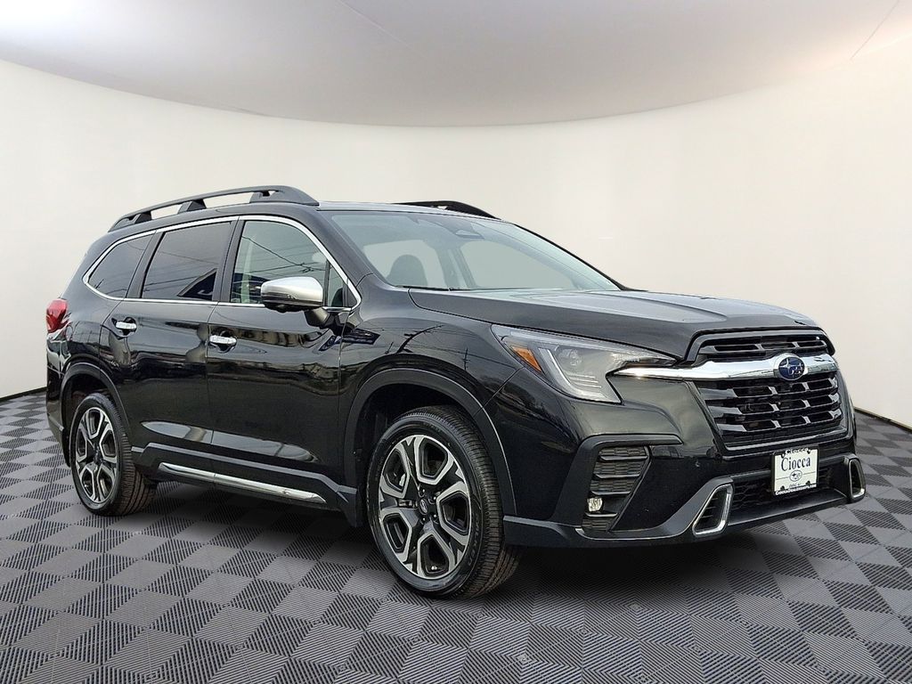 2023 Subaru Ascent Touring's photo
