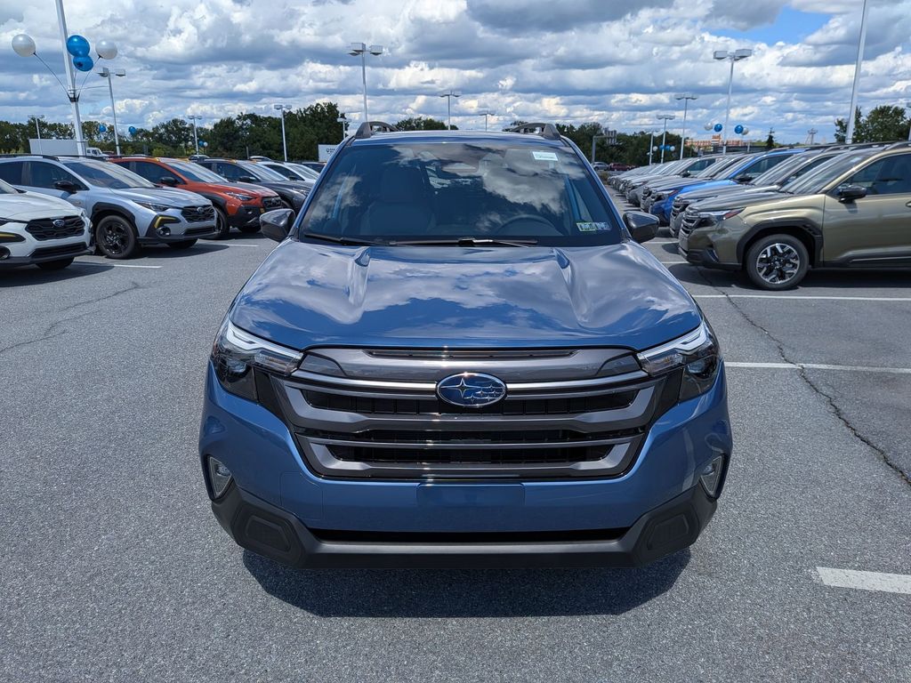 2025 Subaru Forester Premium photo 2