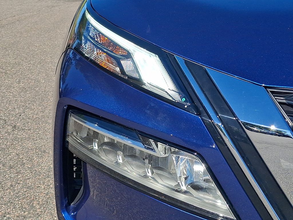 2023 Nissan Rogue SV - Photo 12