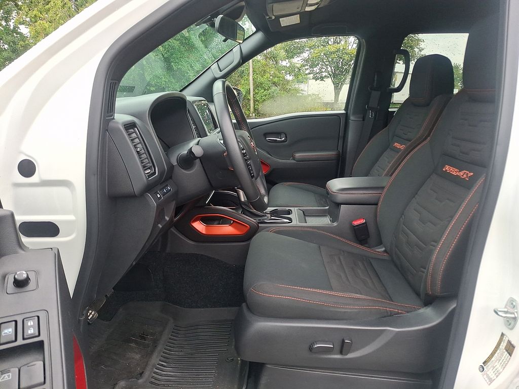 2024 Nissan Frontier PRO-4X - Photo 15