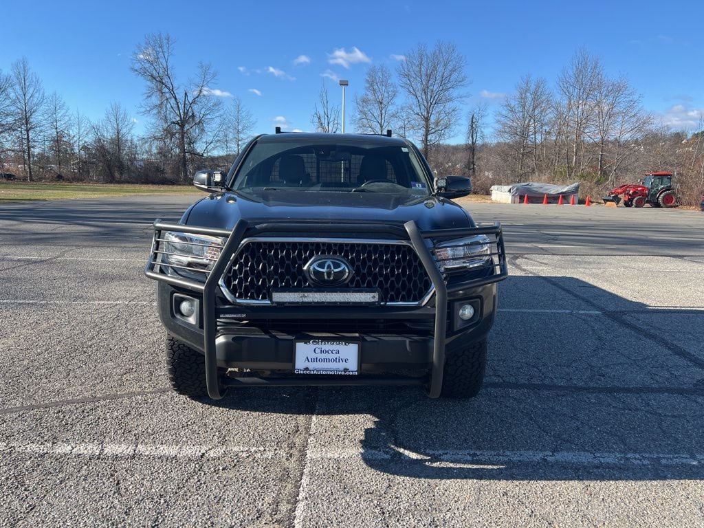2019 Toyota Tacoma TRD Off-Road V6 photo 2