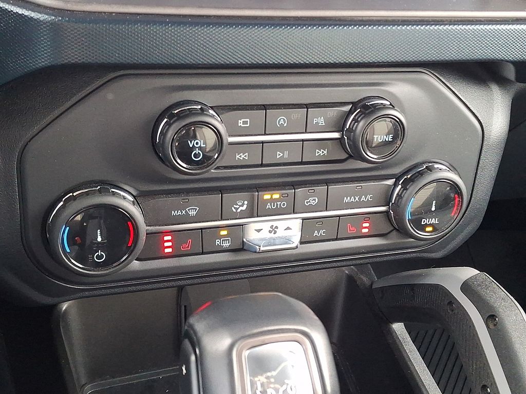 2022 Ford Bronco 4-Door Outer Banks - Photo 17