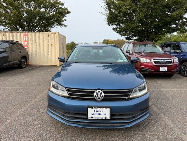 2017 Volkswagen Jetta 1.4T SE photo 2