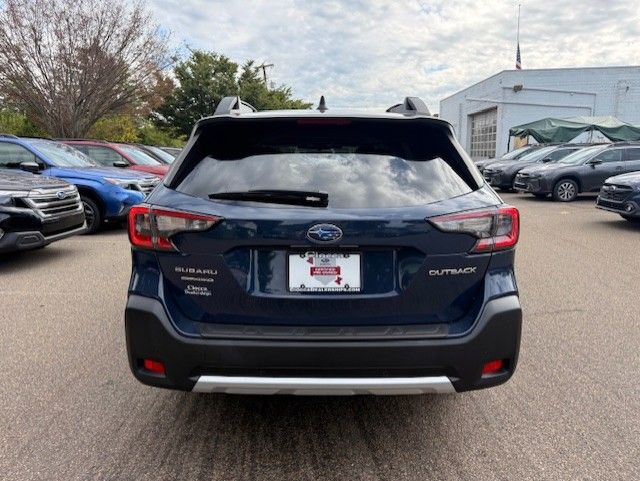 2023 Subaru Outback Limited photo 4