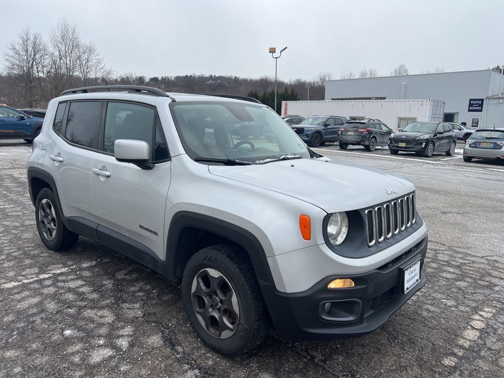 2015 Jeep Renegade Latitude's photo