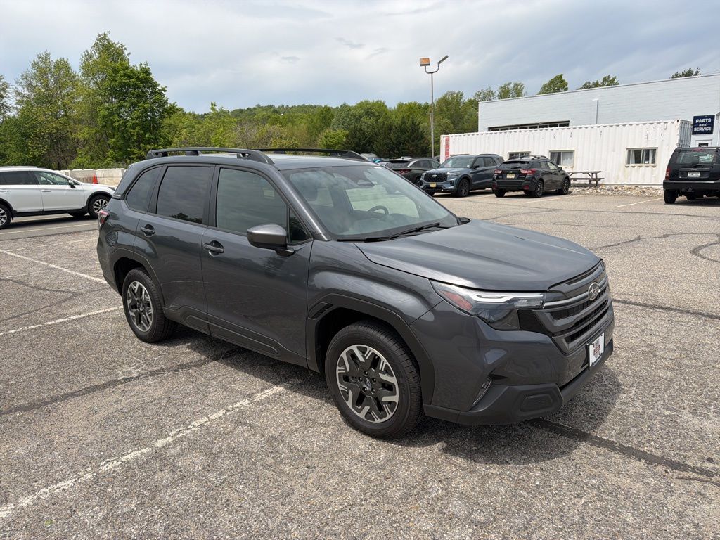 2025 Subaru Forester Premium's photo