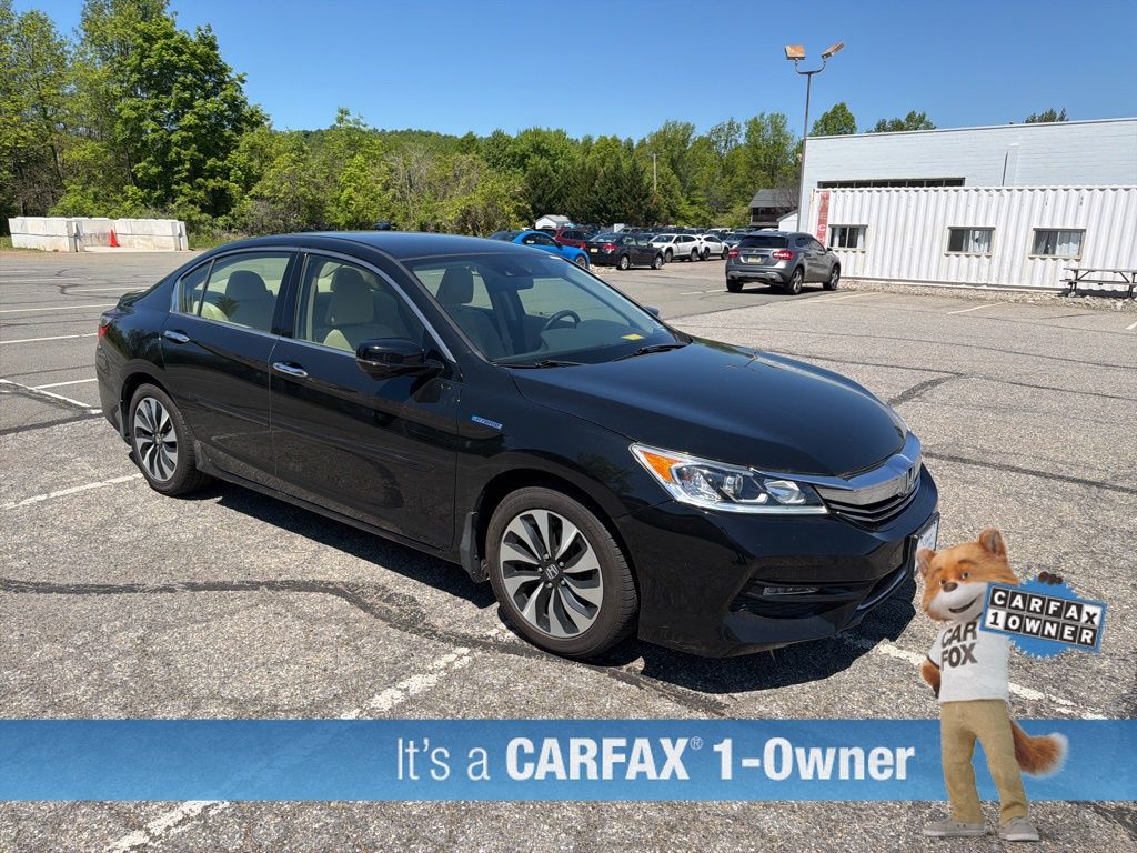 2017 Honda Accord Hybrid's photo