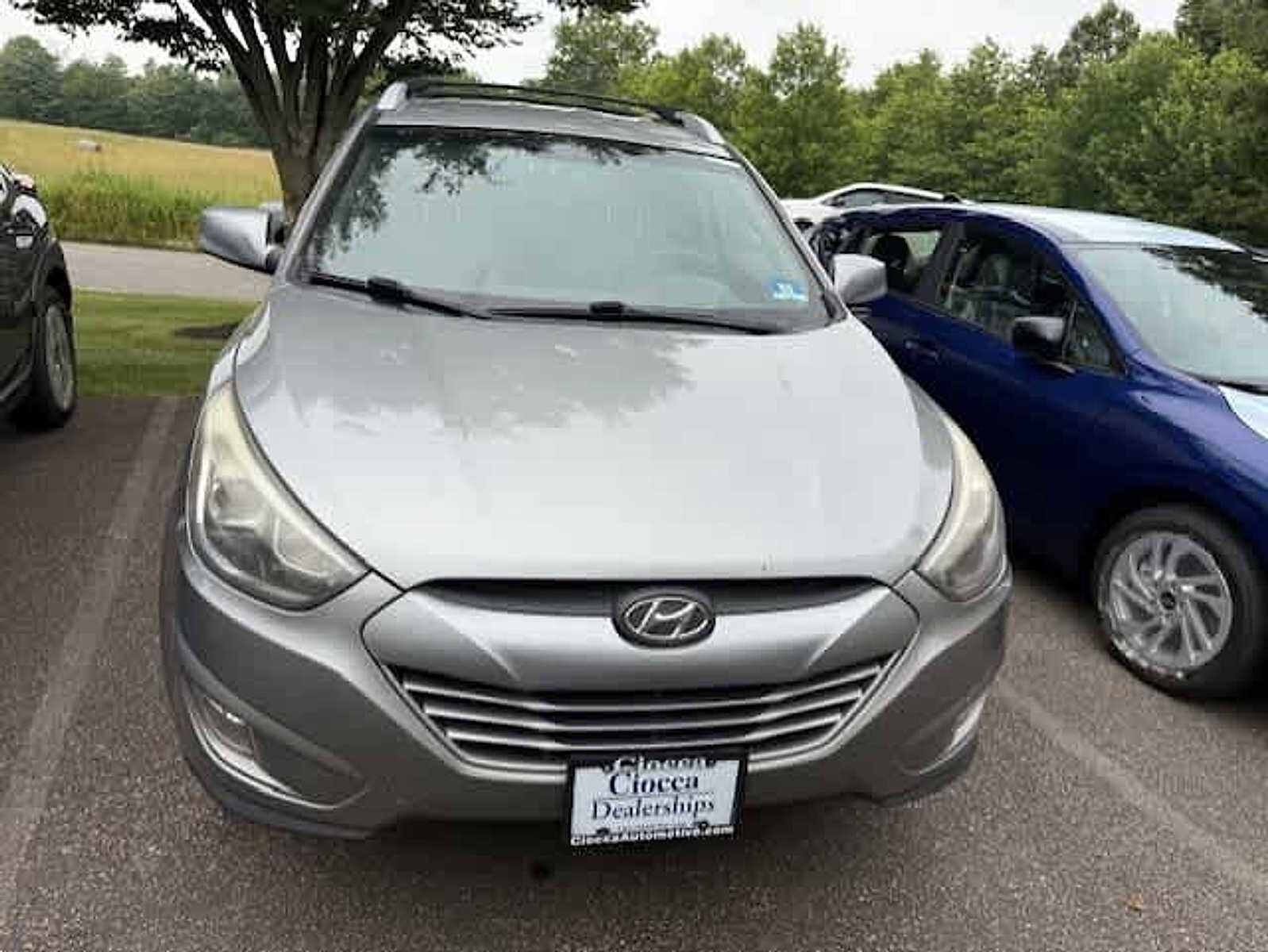 2014 Hyundai Tucson SE photo 2