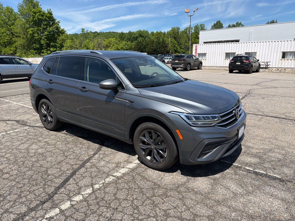 2024 Volkswagen Tiguan 2.0T SE 4Motion's photo