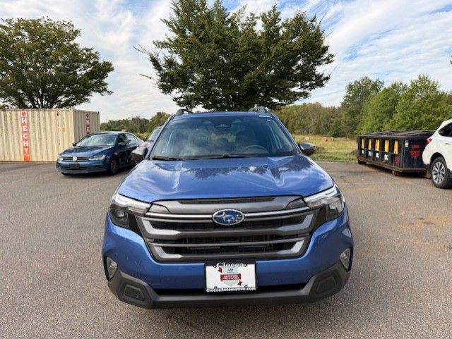 2025 Subaru Forester Premium photo 2