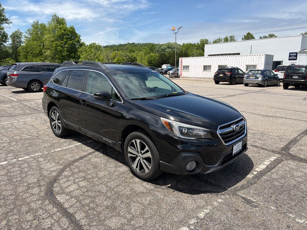 2018 Subaru Outback 2.5i Limited's photo