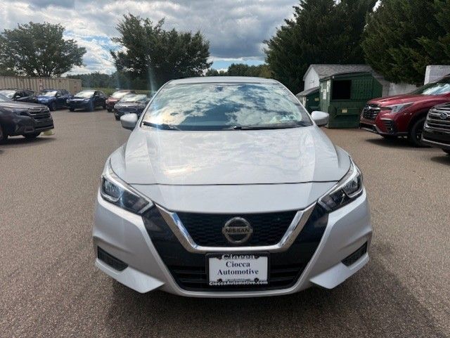 2022 Nissan Versa 1.6 SV photo 2