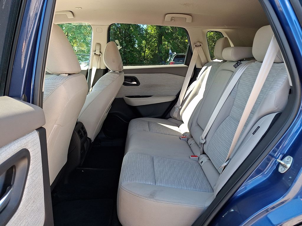 2023 Nissan Rogue SV - Photo 13