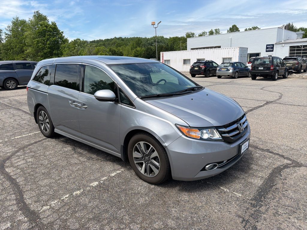 2016 Honda Odyssey Touring Elite's photo