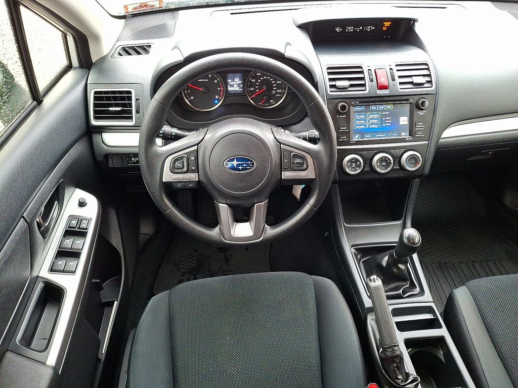 2016 Subaru Crosstrek 2.0i photo 2