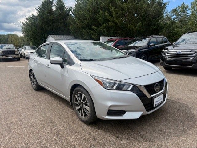 2022 Nissan Versa 1.6 SV photo 3