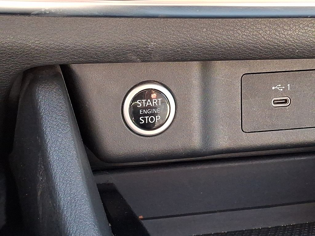 2023 Nissan Rogue SV - Photo 21