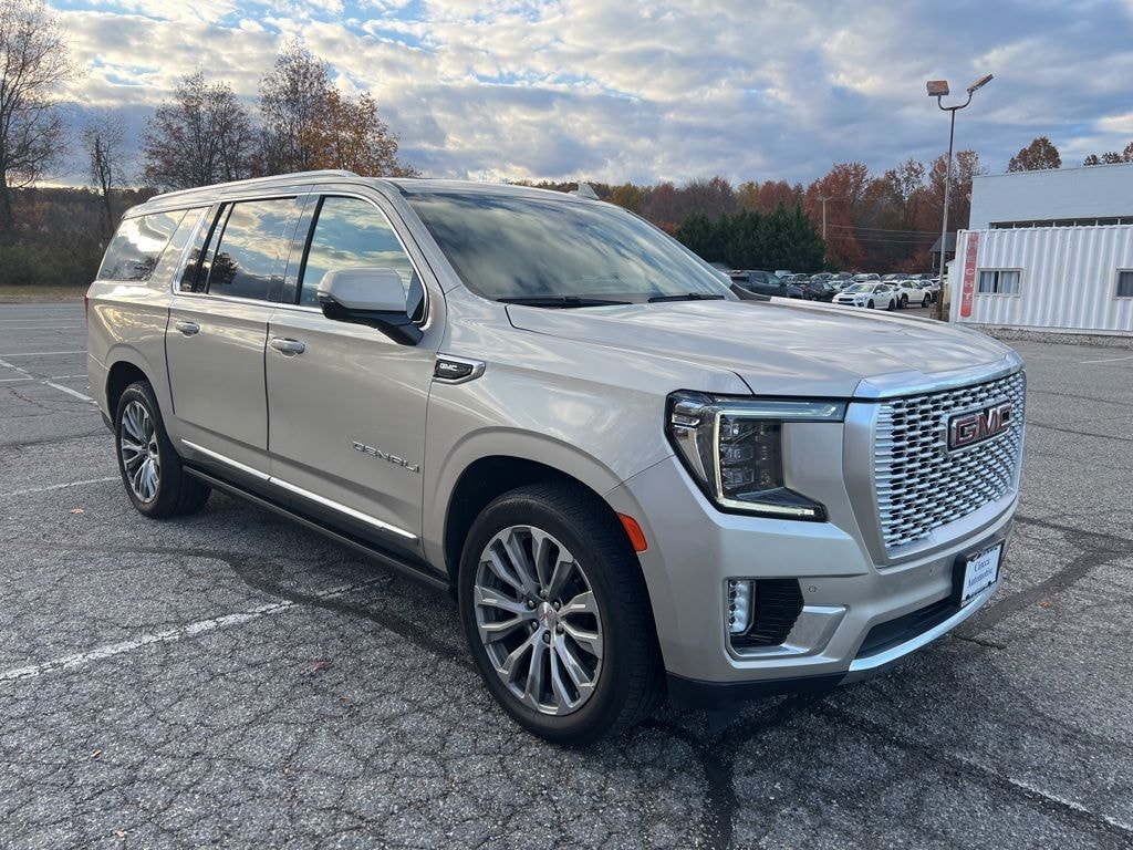 Used 2021 GMC Yukon XL Denali SUV
