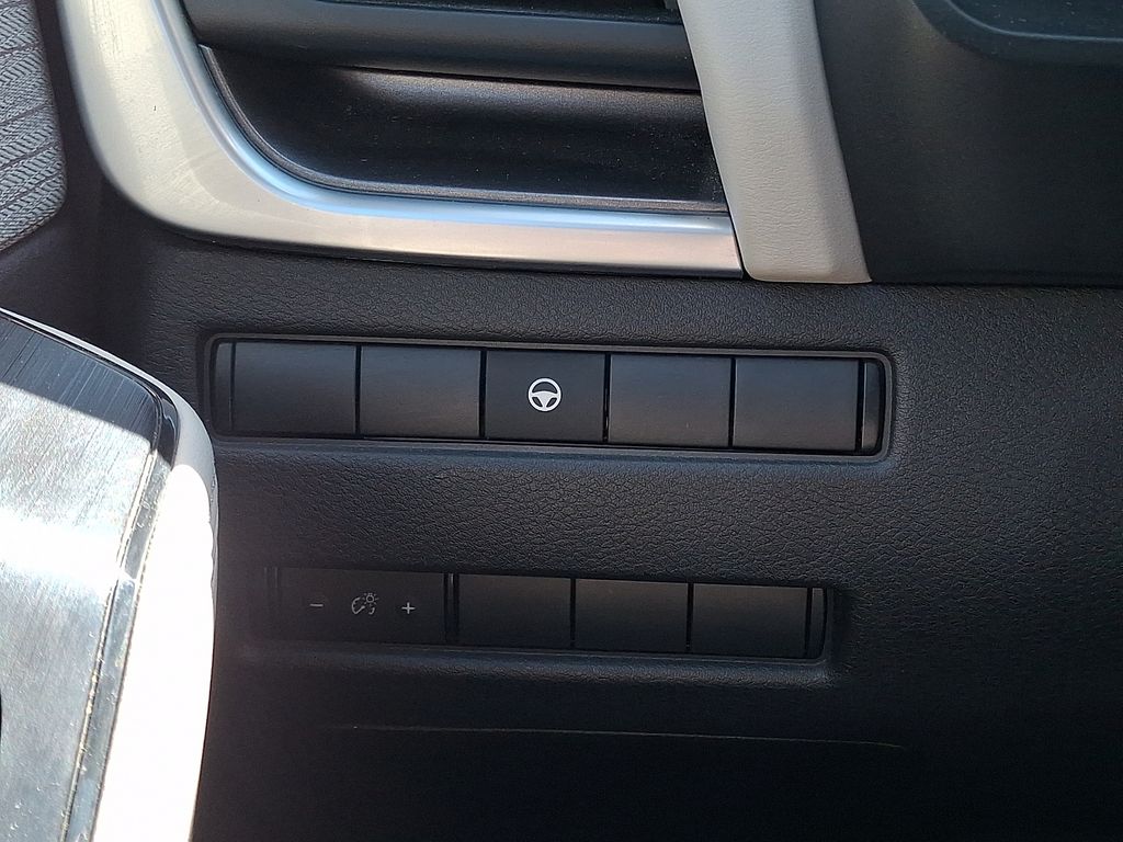 2023 Nissan Rogue SV - Photo 25