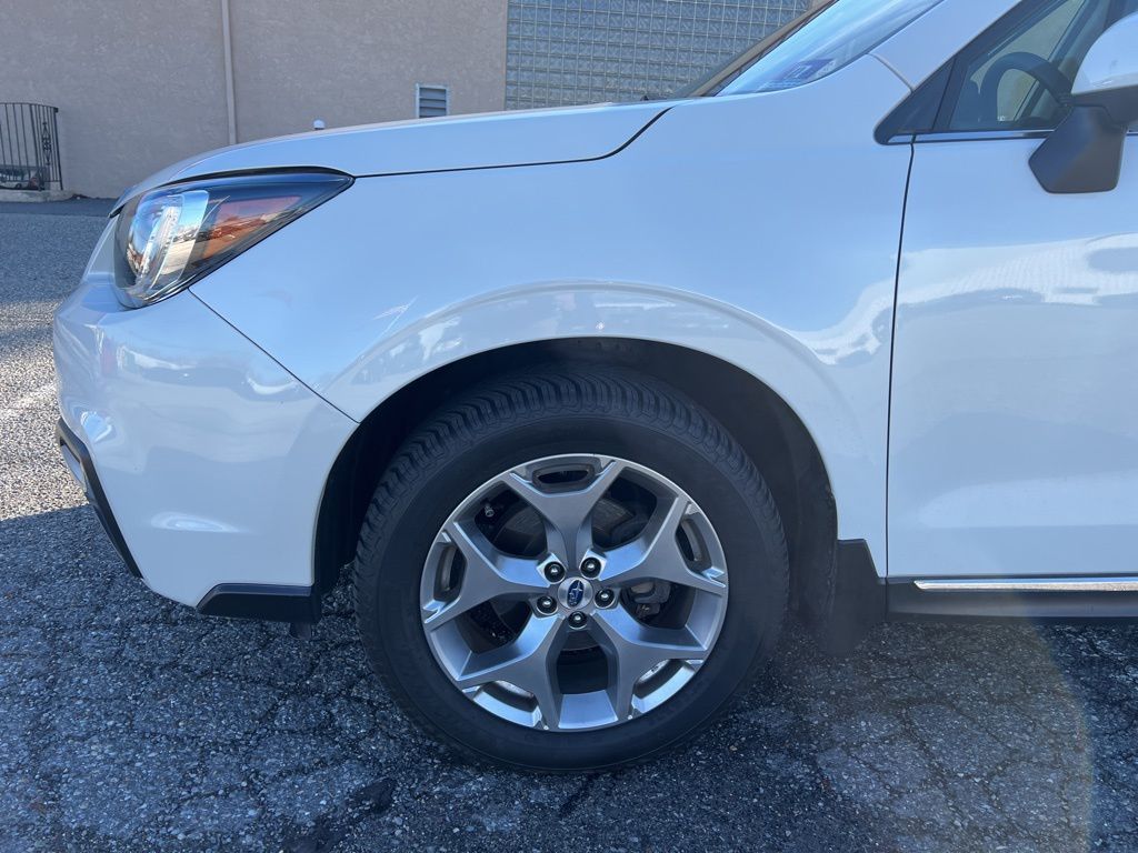 2018 Subaru Forester 2.5i Touring photo 4