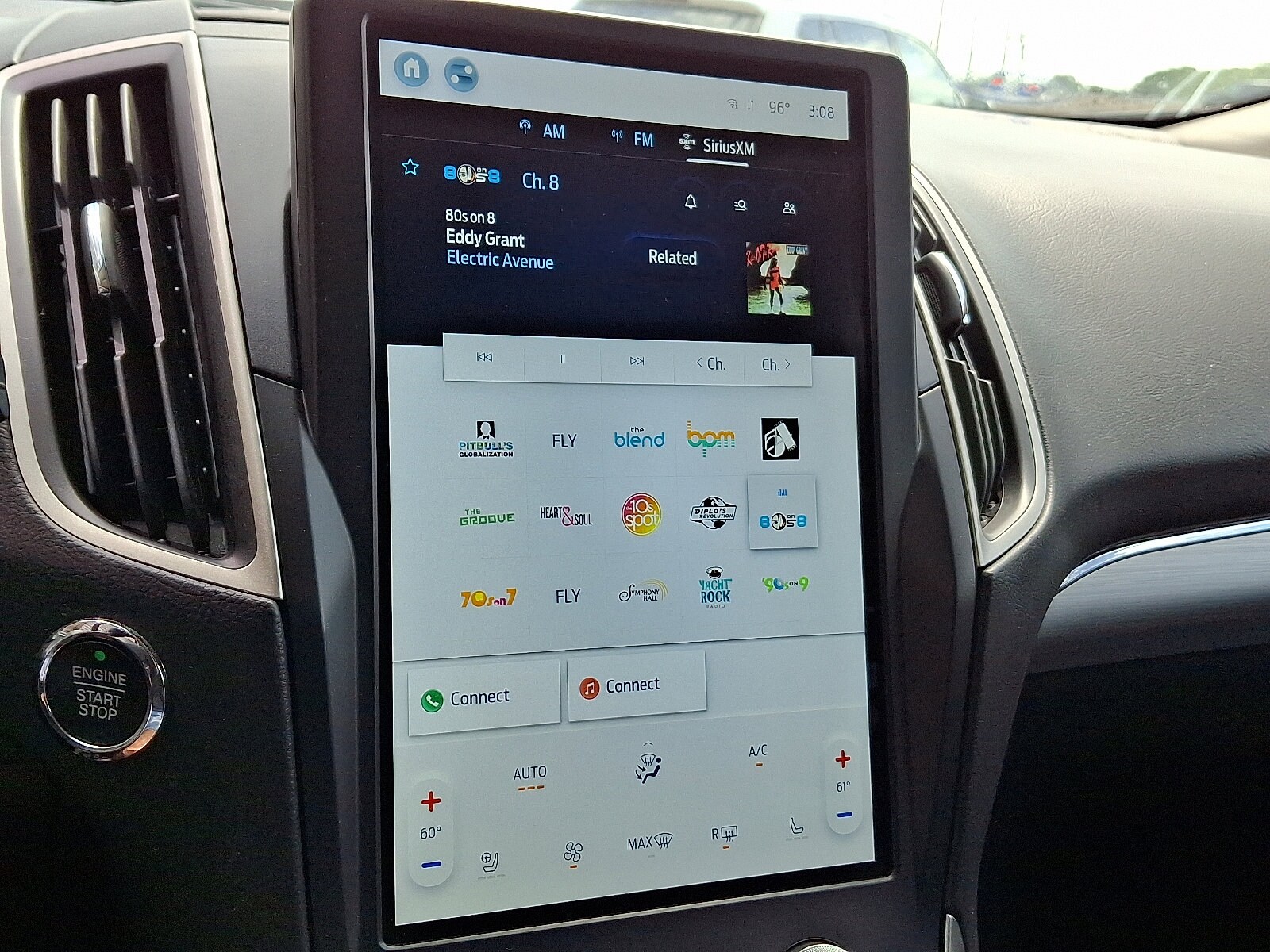 2022 Ford Edge SEL photo 3