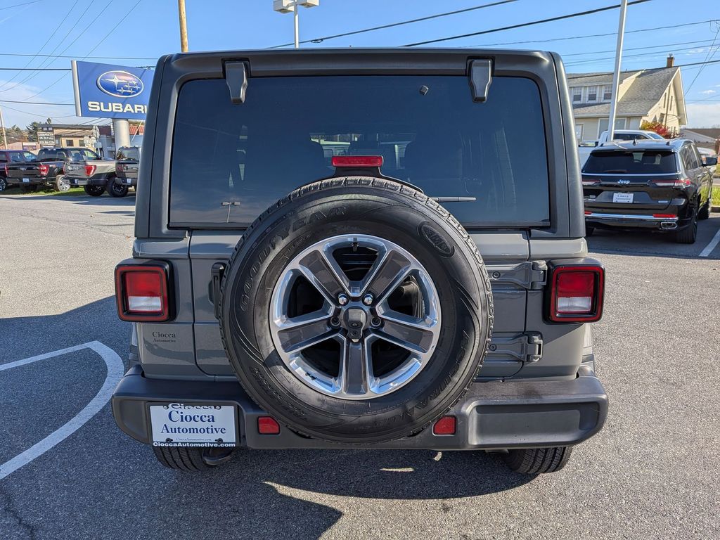 2022 Jeep Wrangler Unlimited Sahara - Photo 6