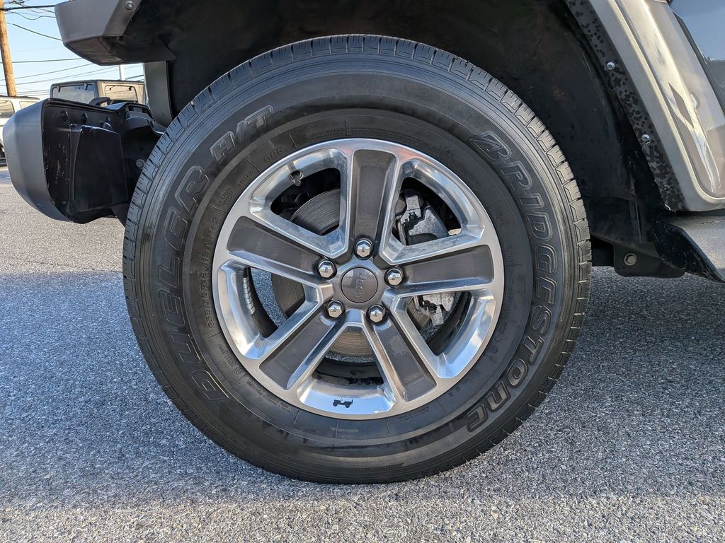 2022 Jeep Wrangler Unlimited Sahara - Photo 30