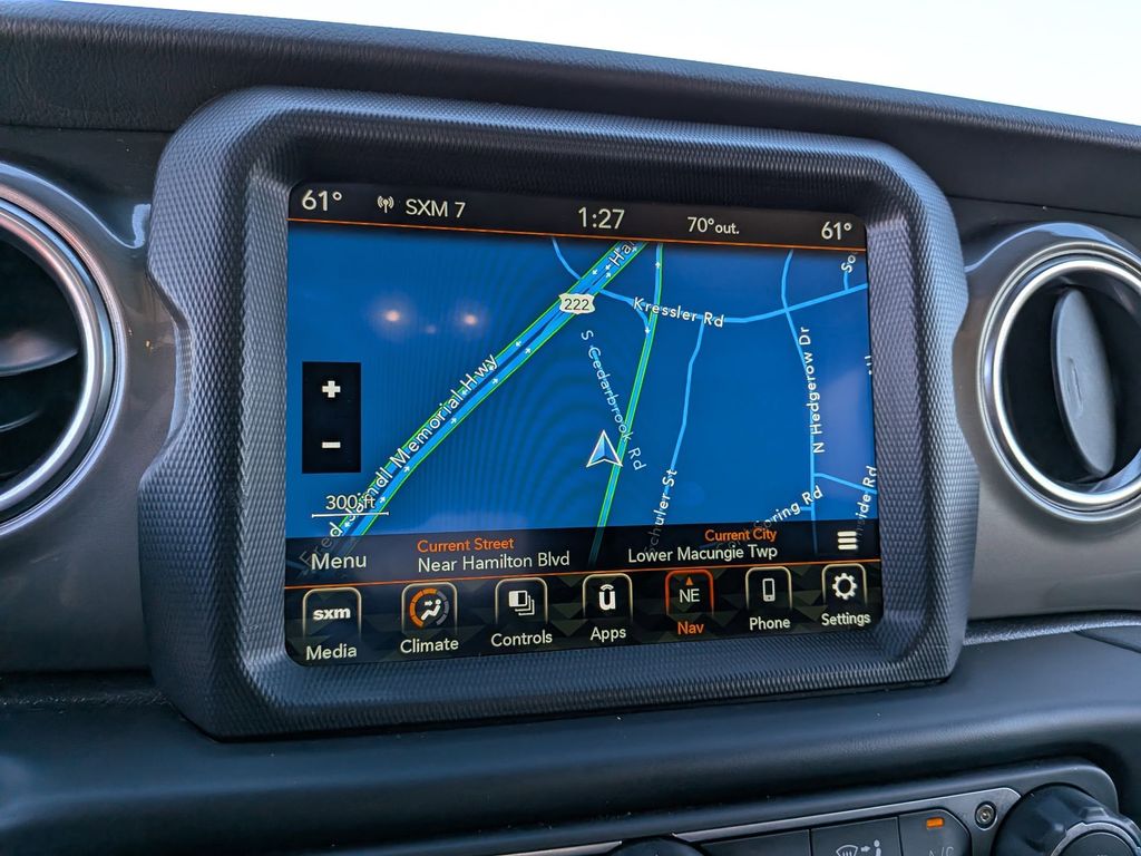 2022 Jeep Wrangler Unlimited Sahara - Photo 20